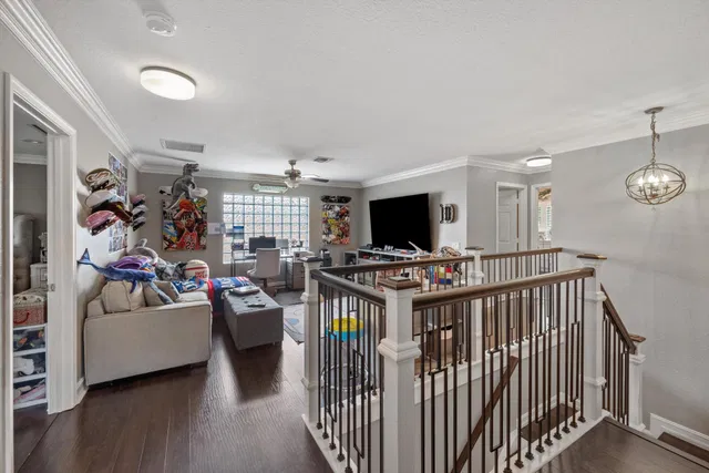 Residence photo 19