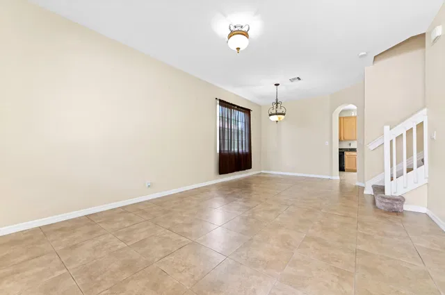 Residence photo 4
