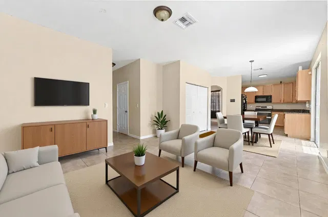 Residence photo 14