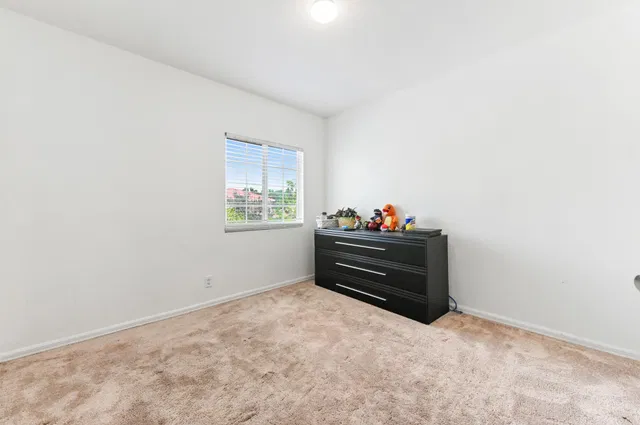Residence photo 24
