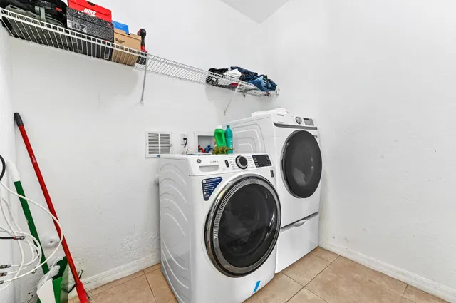 Residence photo 29