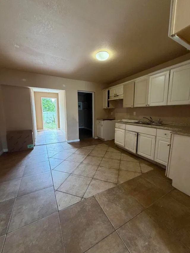 Residence photo 9