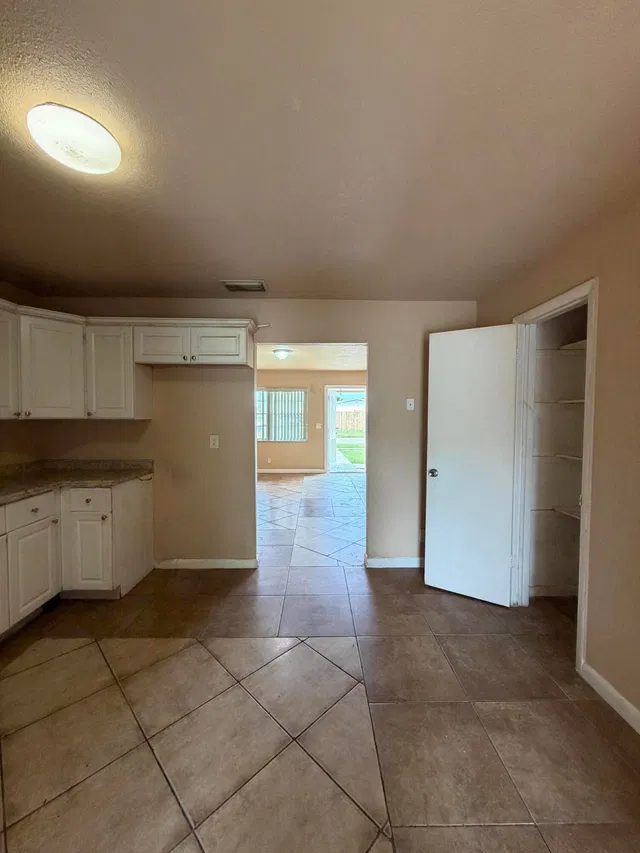 Residence photo 10