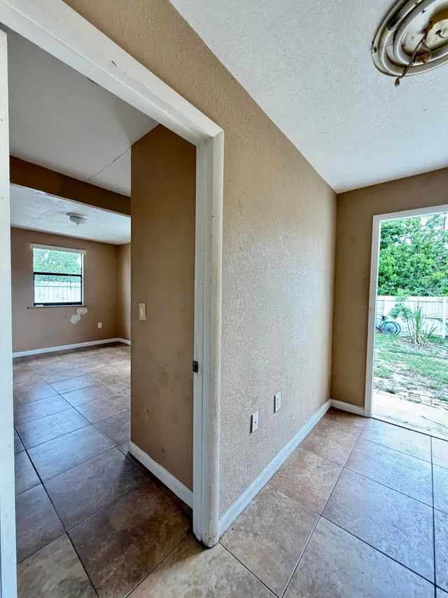Residence photo 20