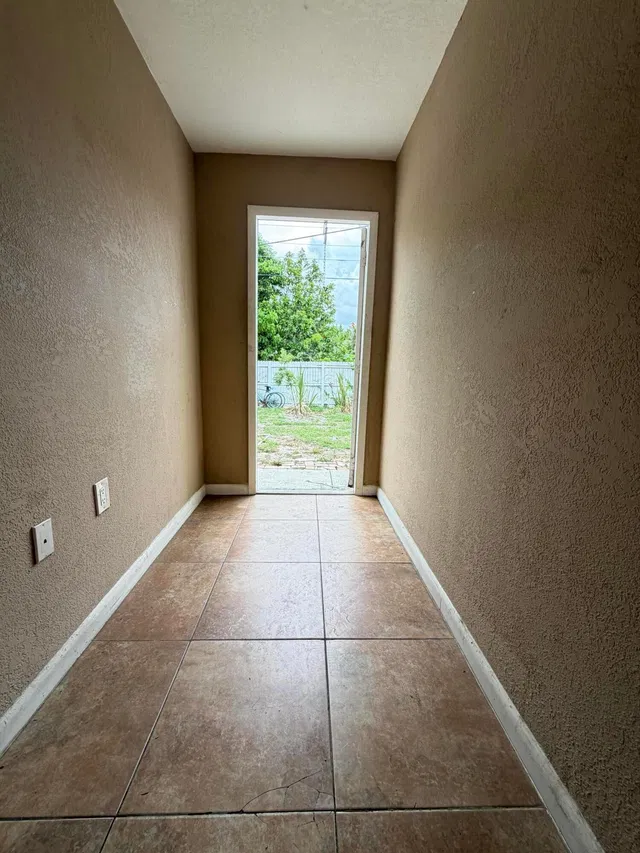 Residence photo 24