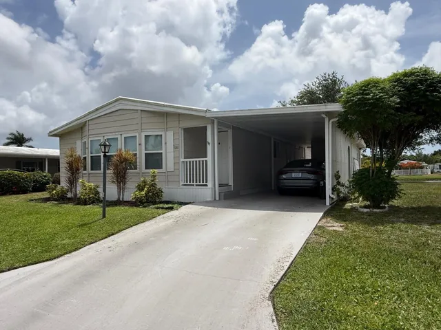 Residence photo 2