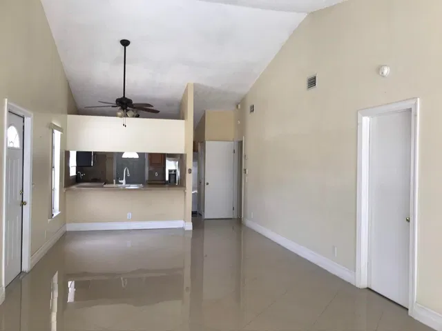  Residence photo 5