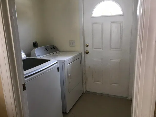  Residence photo 8