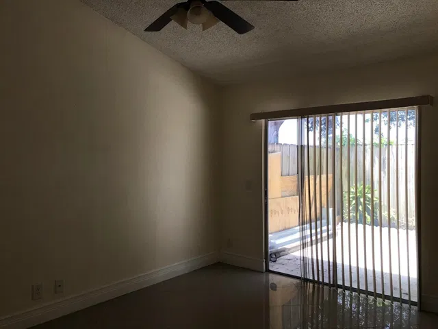  Residence photo 11