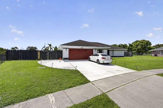 Residence photo 2