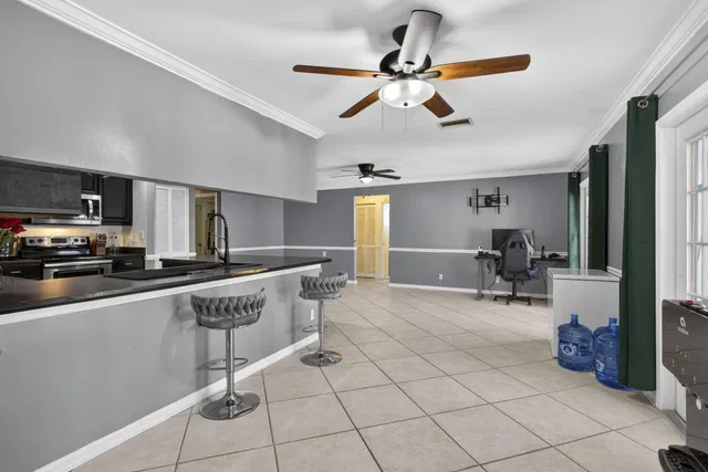 Residence photo 15