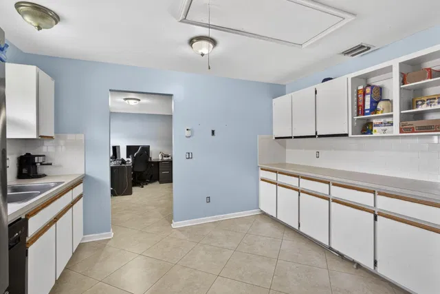 Residence photo 22