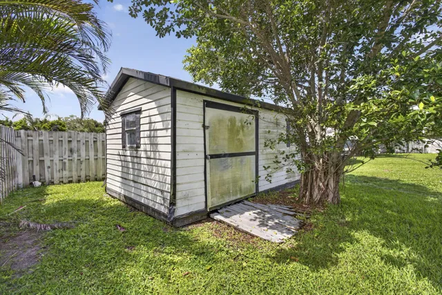 Residence photo 68