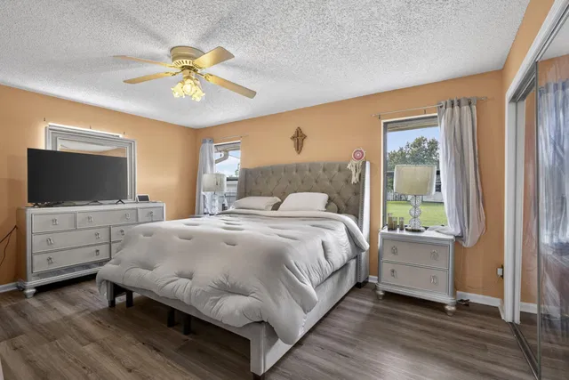 Residence photo 75