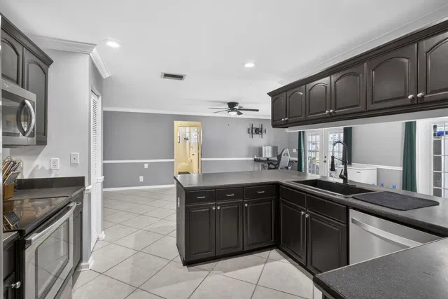Residence photo 80