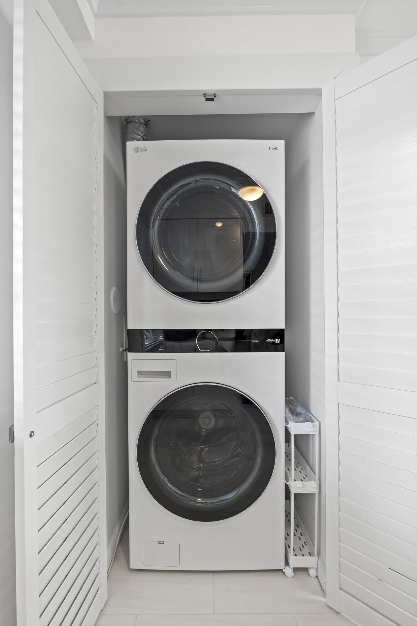 Unit 105 photo 15