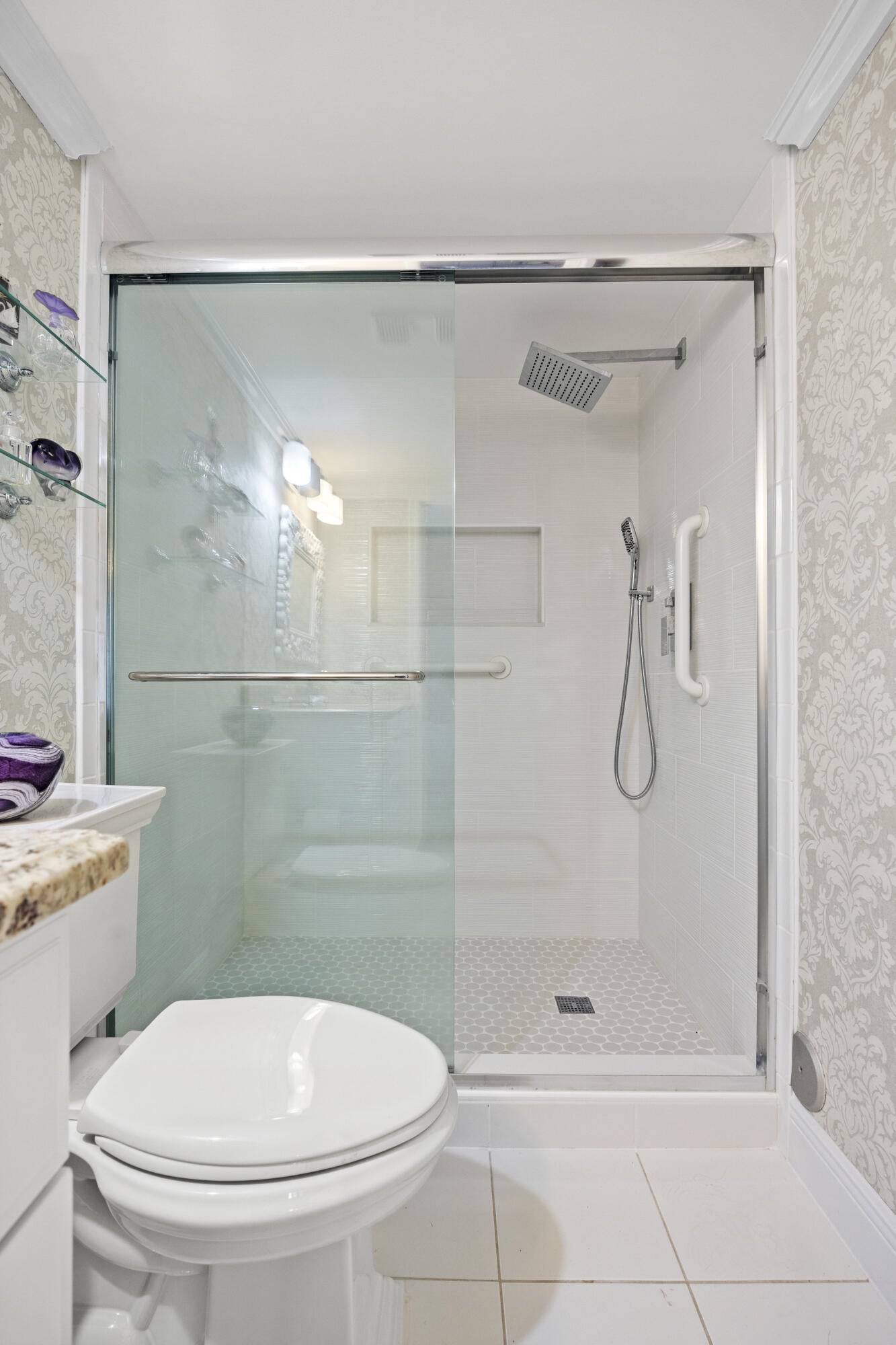 Unit 105 photo 25