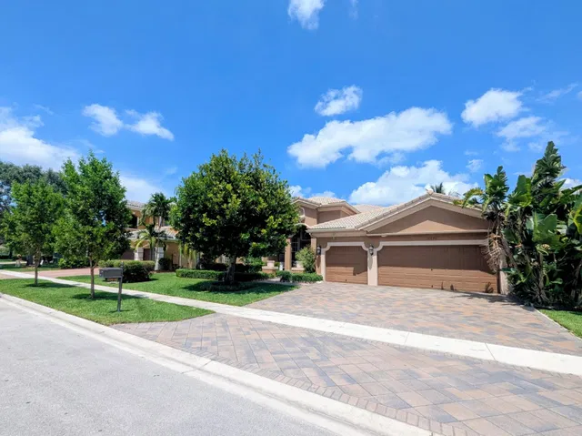 Residence photo 61