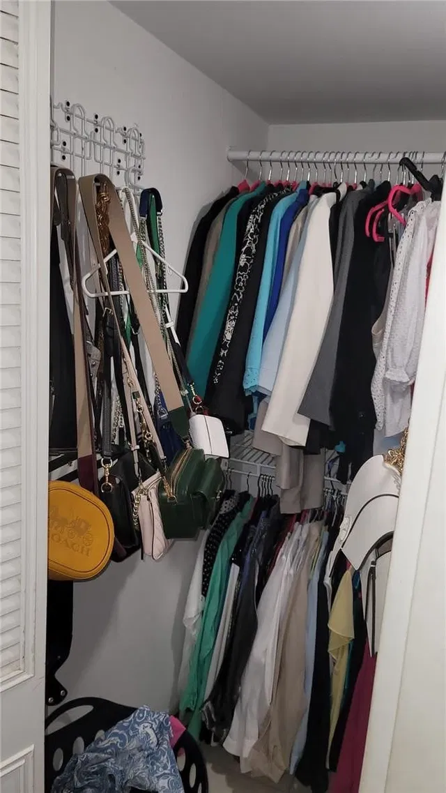 Unit 101 photo 9
