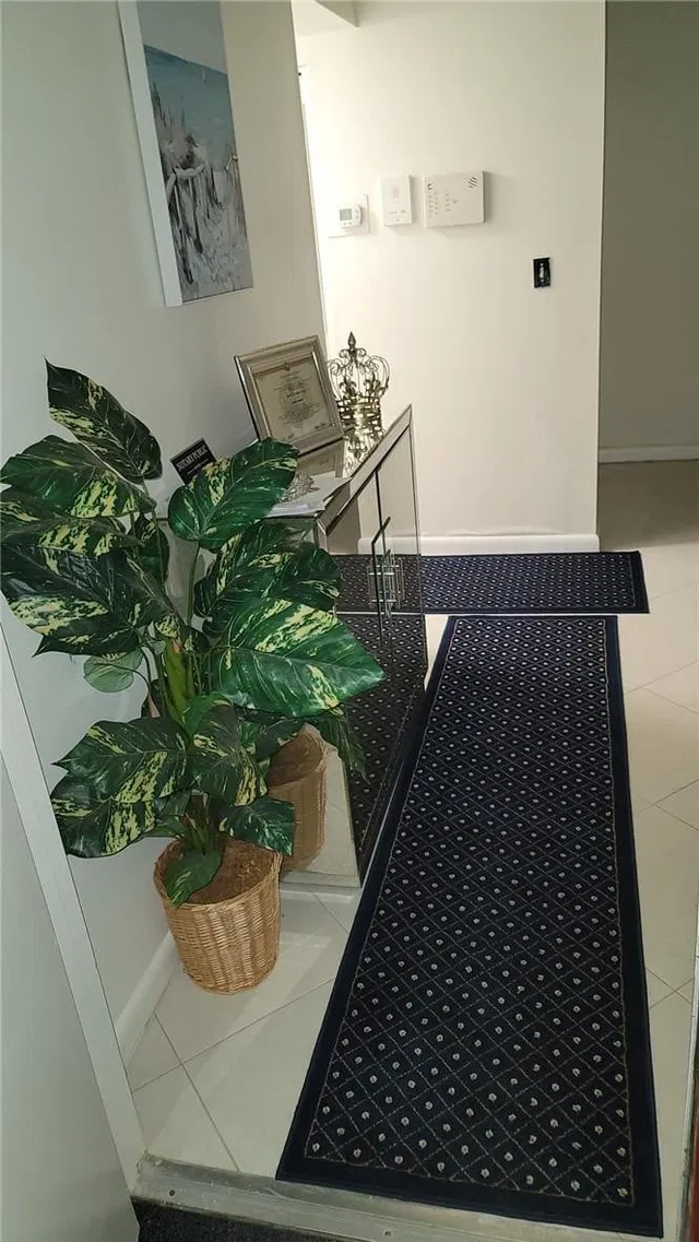 Unit 101 photo 11