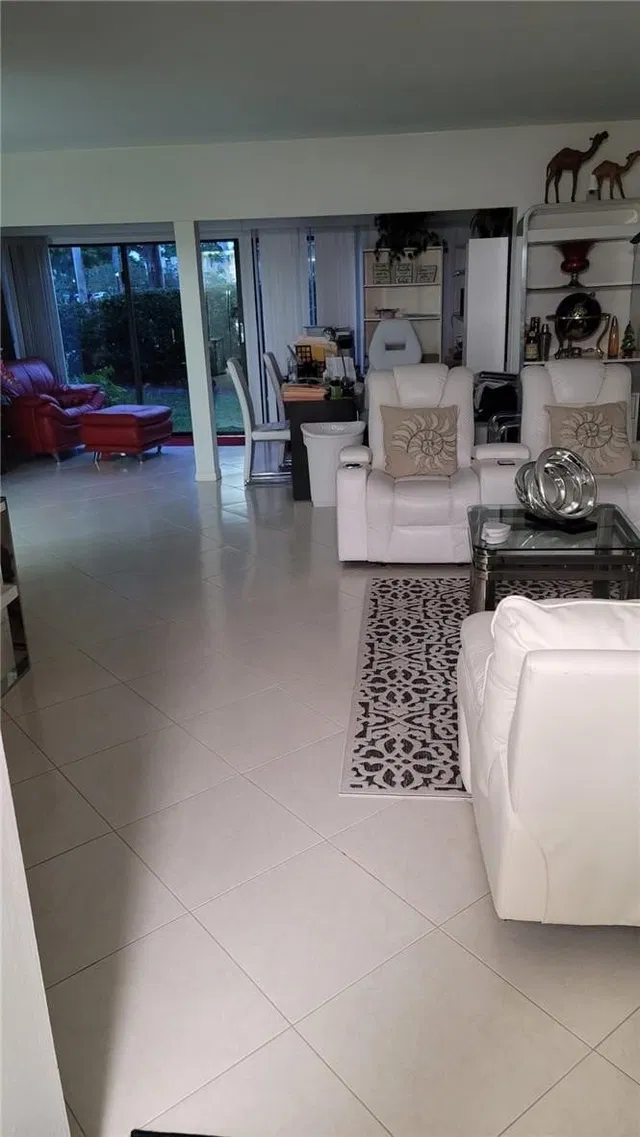 Unit 101 photo 20