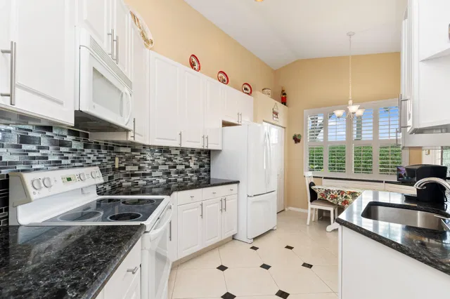 Residence photo 9