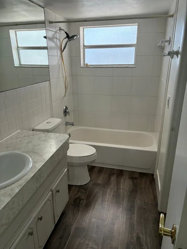  Unit C9 photo 10