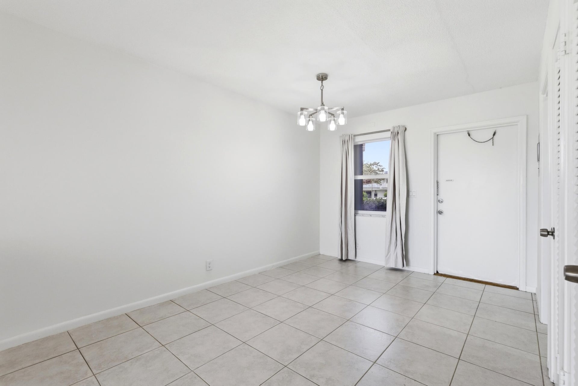 Unit 104 photo 2