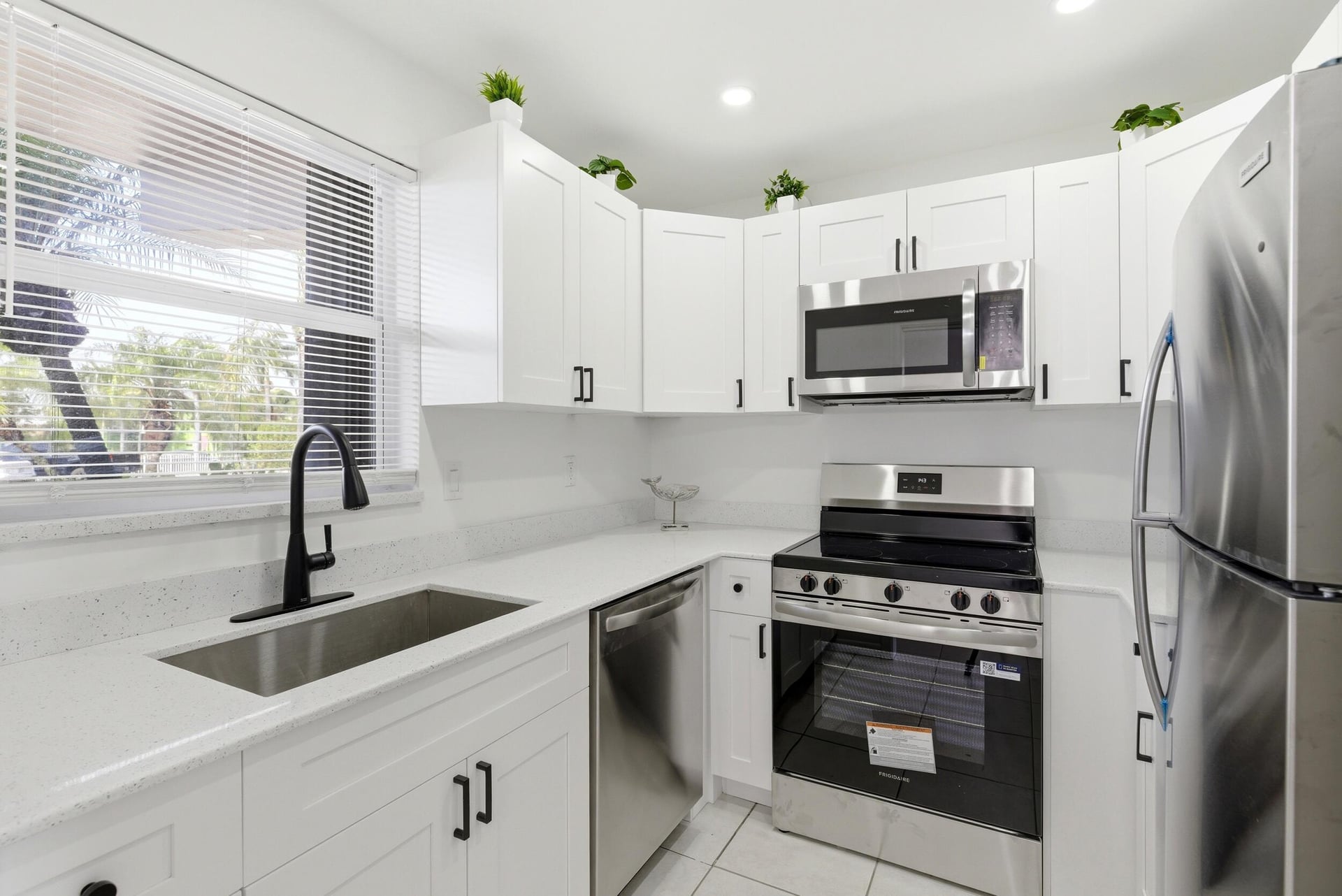 Unit 104 photo 11
