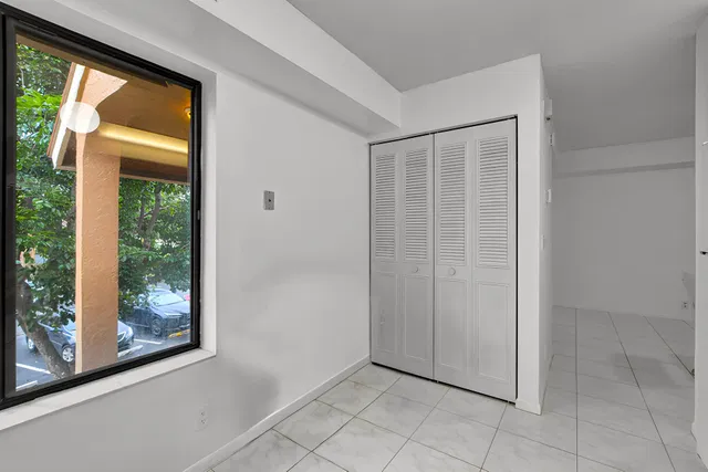 Unit 202 photo 17