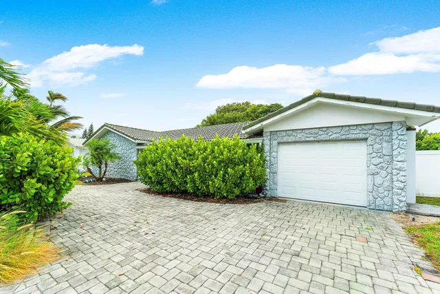Residence photo 4