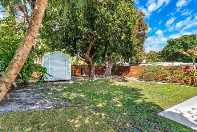 Residence photo 33