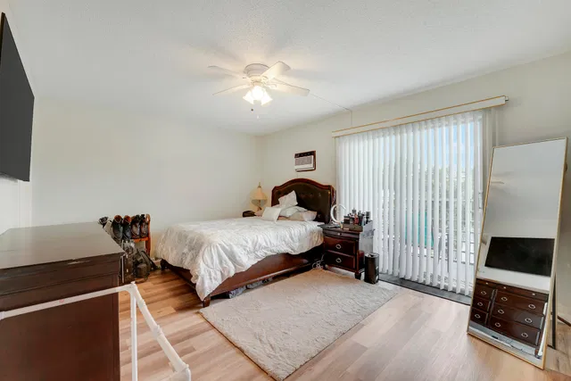 Residence photo 8