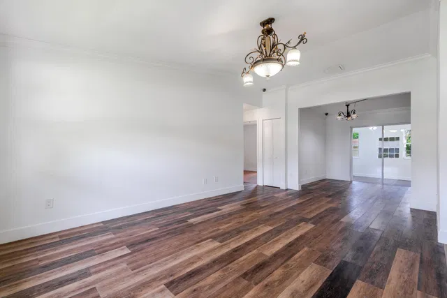 Residence photo 9