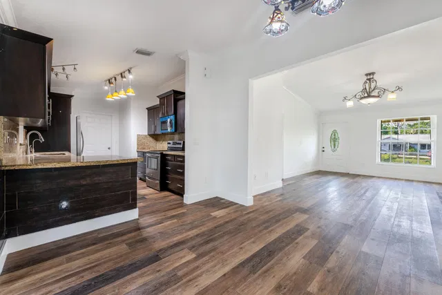 Residence photo 14