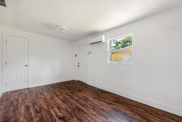 Residence photo 19