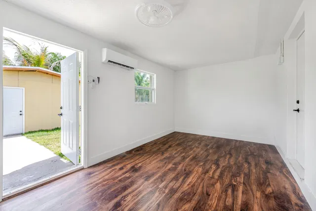 Residence photo 20