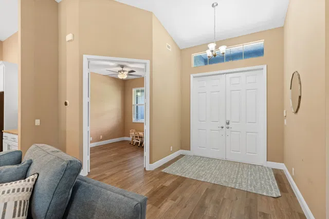 Residence photo 19