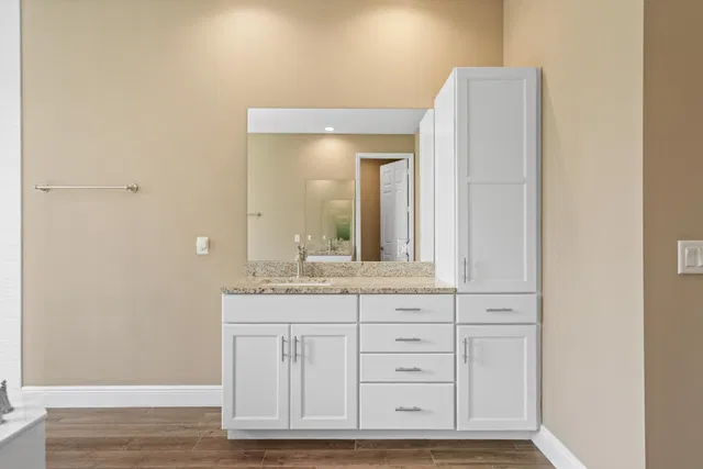 Residence photo 25