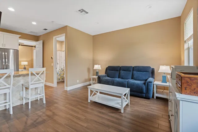 Residence photo 39
