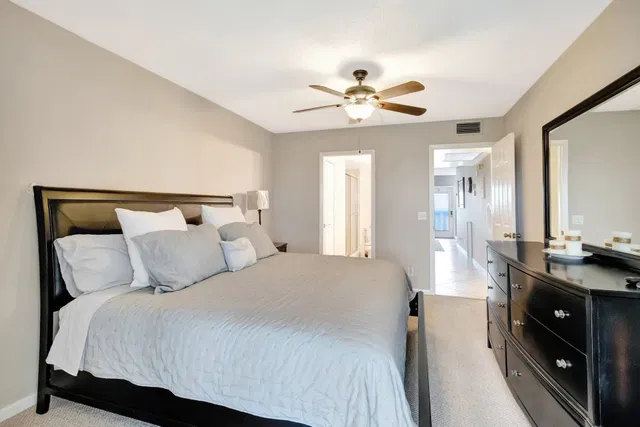 Residence photo 18