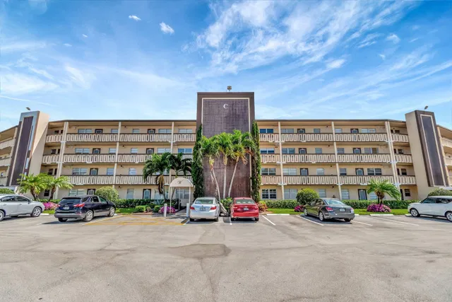 Residence photo 39