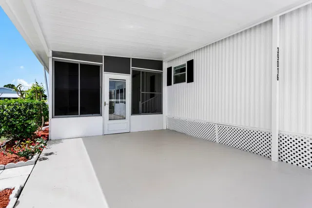 Residence photo 3