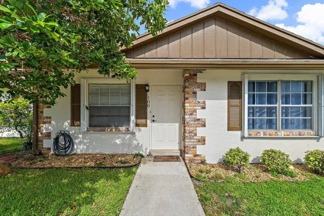 Residence photo 3