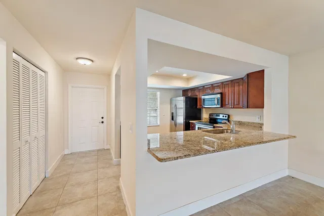 Residence photo 7