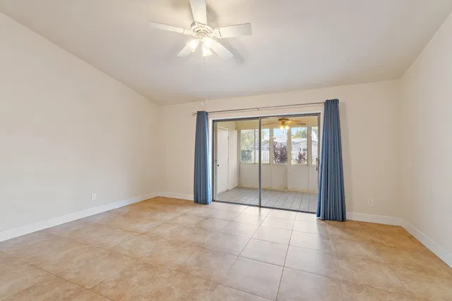 Residence photo 9