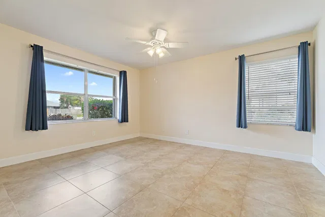 Residence photo 11