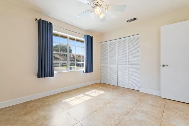 Residence photo 18