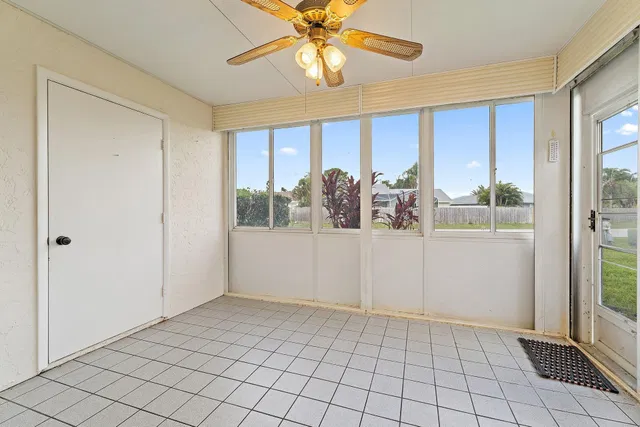 Residence photo 22