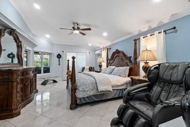 Residence photo 11